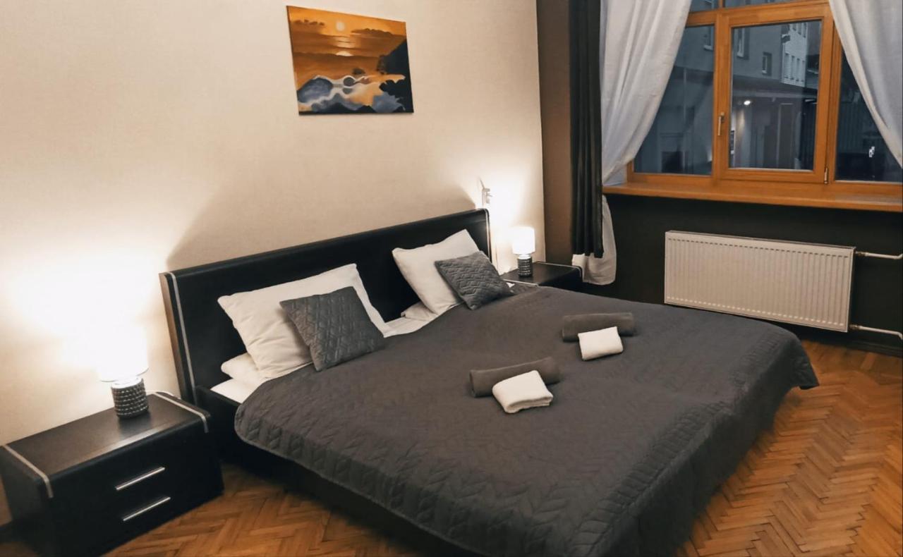Ideally Located Center 2 Bedrooms Spacious Lägenhet *