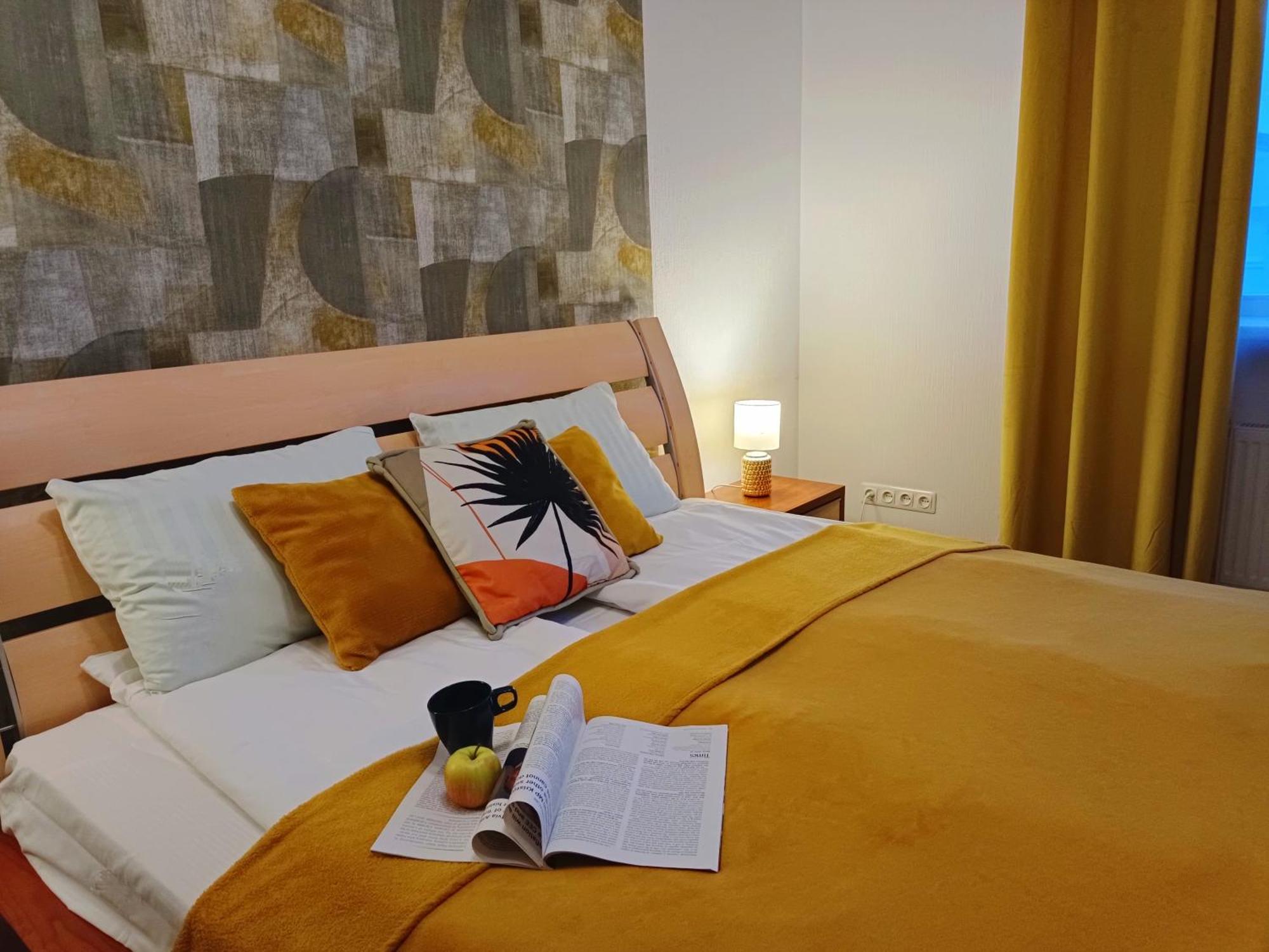 Ideally Located Center 2 Bedrooms Spacious Lägenhet