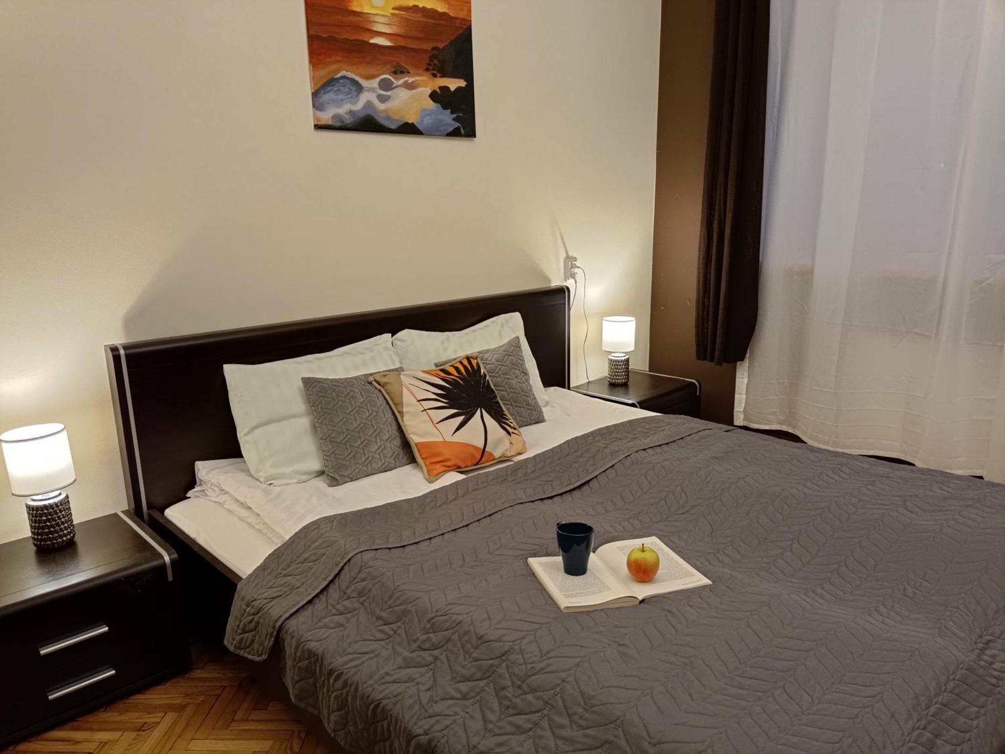 Lägenhet Ideally Located Center 2 Bedrooms Spacious Riga