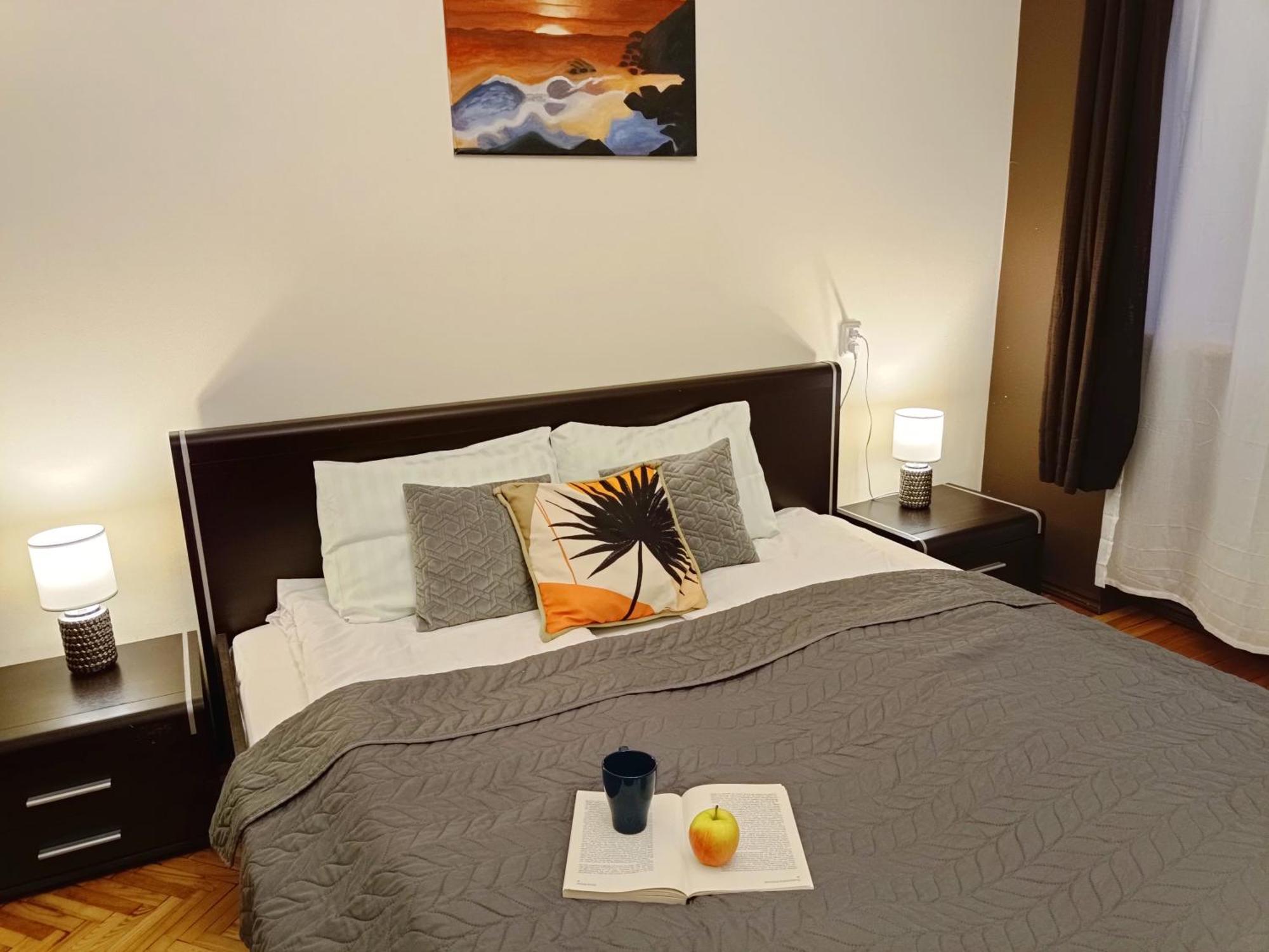 Lägenhet Ideally Located Center 2 Bedrooms Spacious Riga